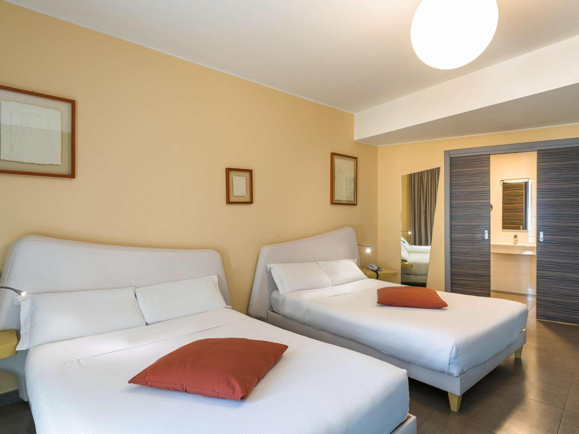 Hotel ibis Styles Catania Acireale Esterno foto